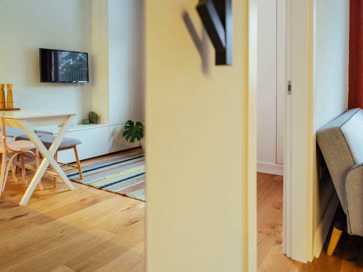 Boutique Luxury Flats - La Maison Du Petit Paris บูคาเรสต์ ภายนอก รูปภาพ