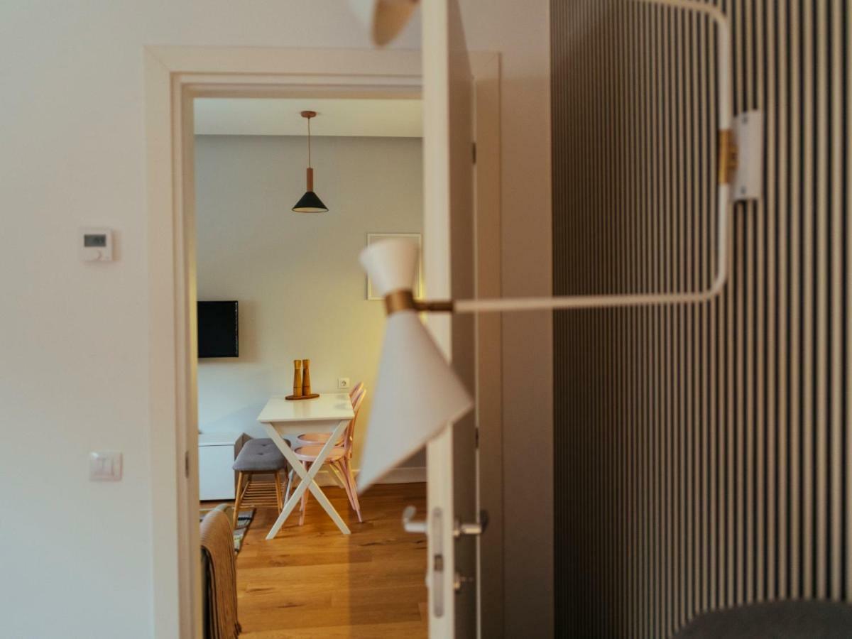 Boutique Luxury Flats - La Maison Du Petit Paris บูคาเรสต์ ภายนอก รูปภาพ
