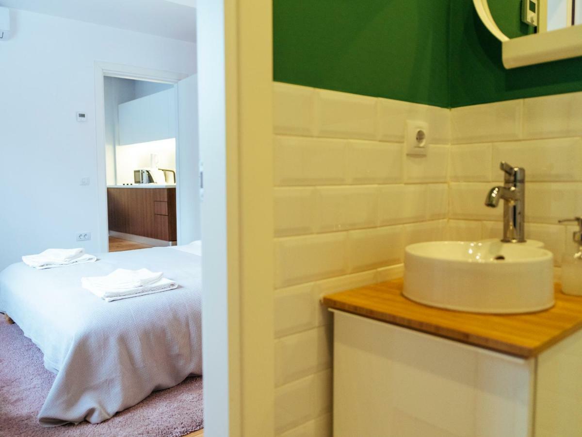 Boutique Luxury Flats - La Maison Du Petit Paris บูคาเรสต์ ภายนอก รูปภาพ